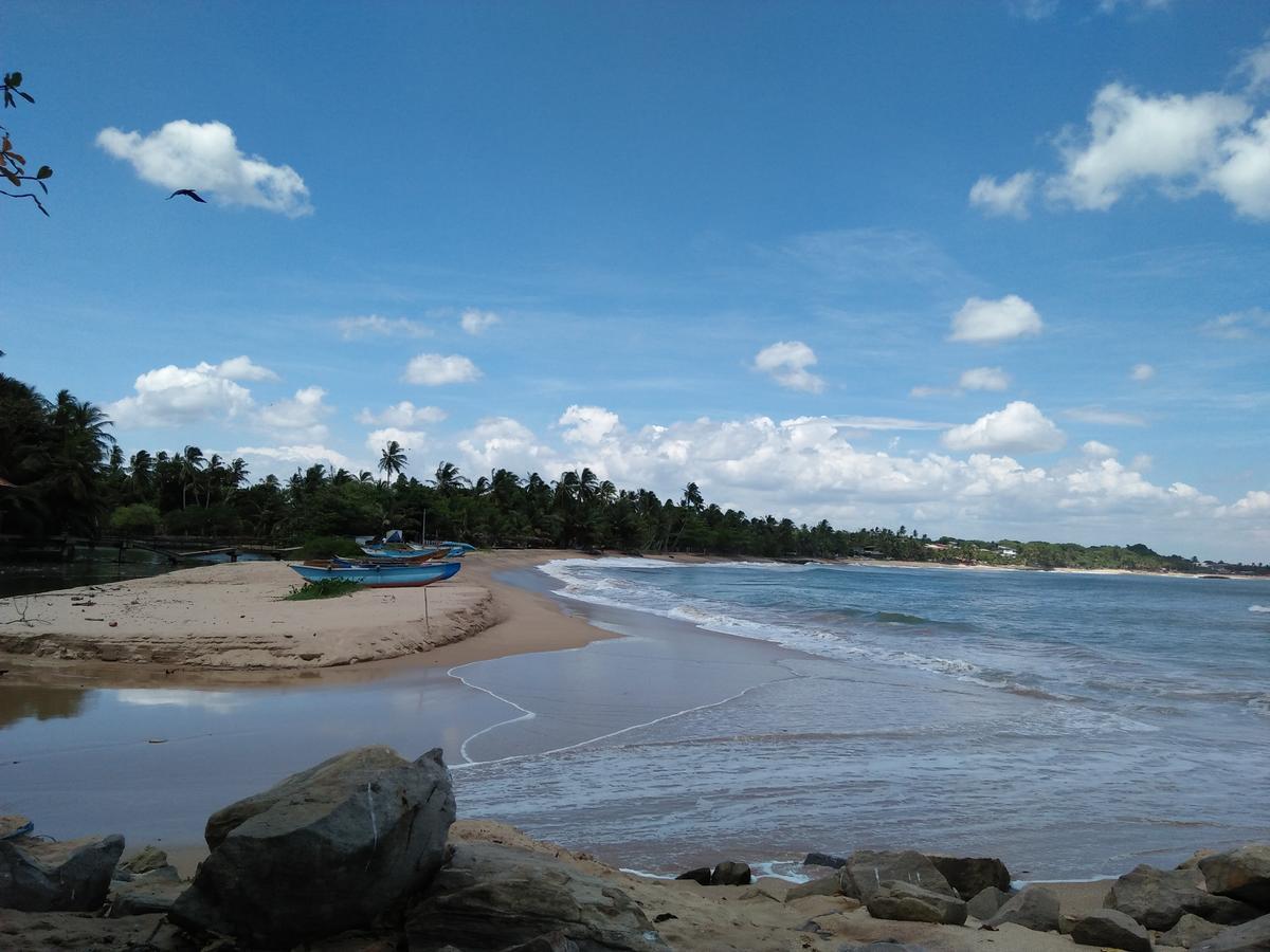 Parei Beach Inn Tangalle Buitenkant foto
