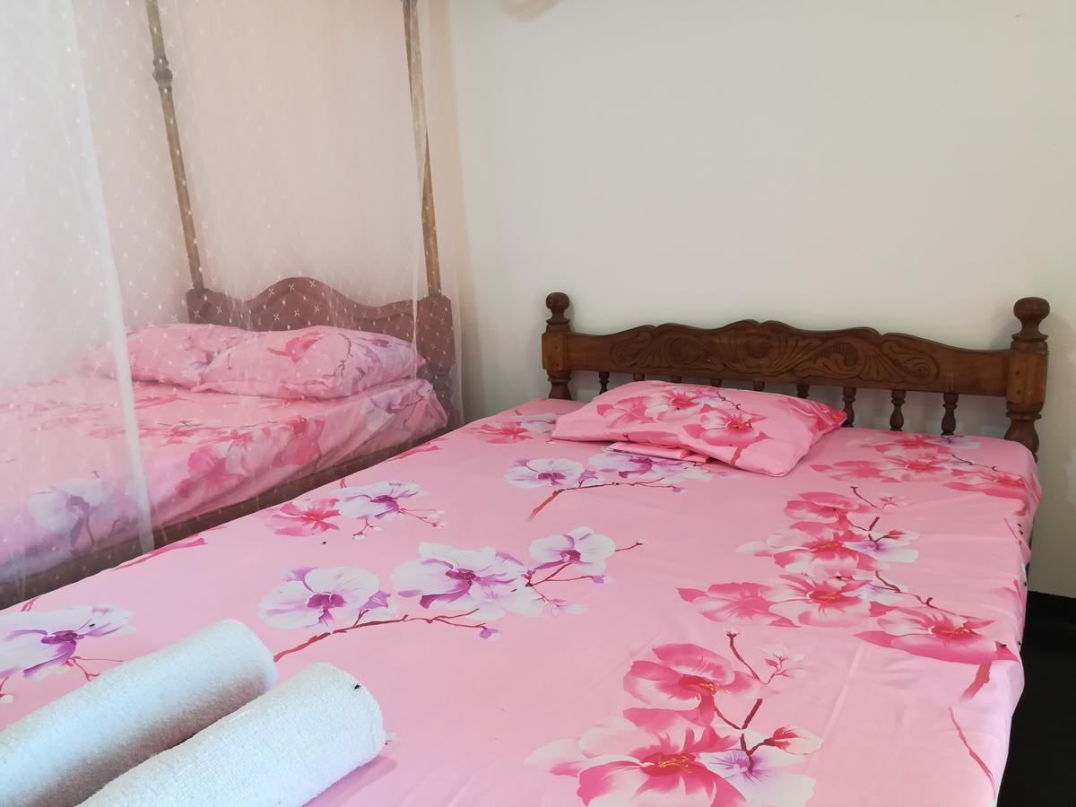 Parei Beach Inn Tangalle Buitenkant foto